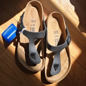 NWT Birkenstock Gizeh T Strap Sandal
